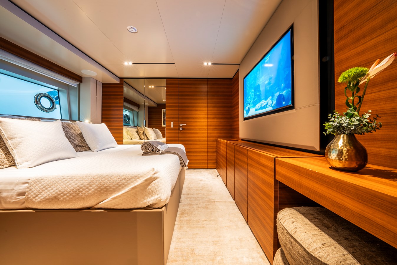 Custom Line Motor Yacht SK For Sale