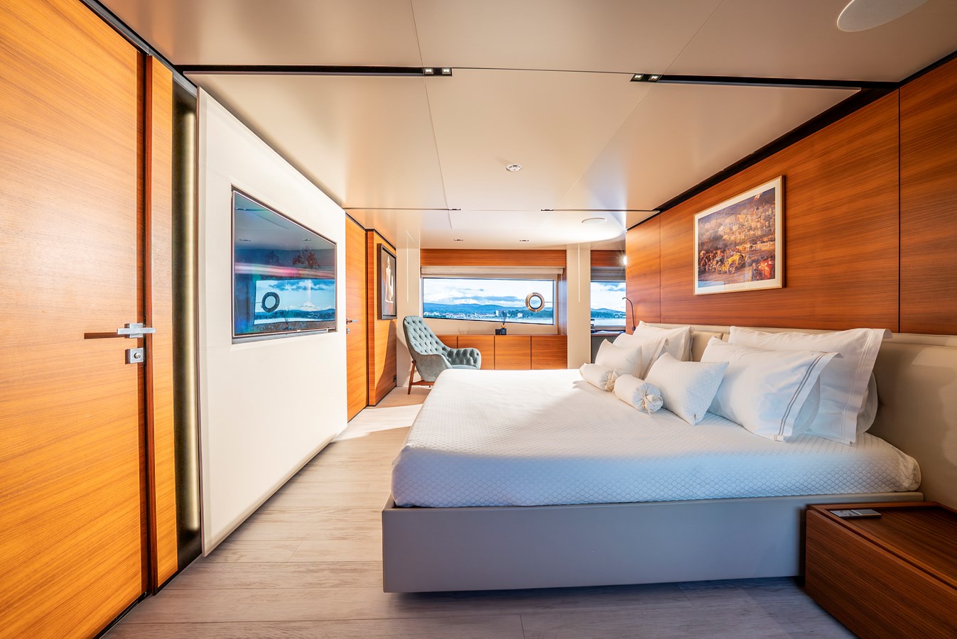 Custom Line Motor Yacht SK For Sale