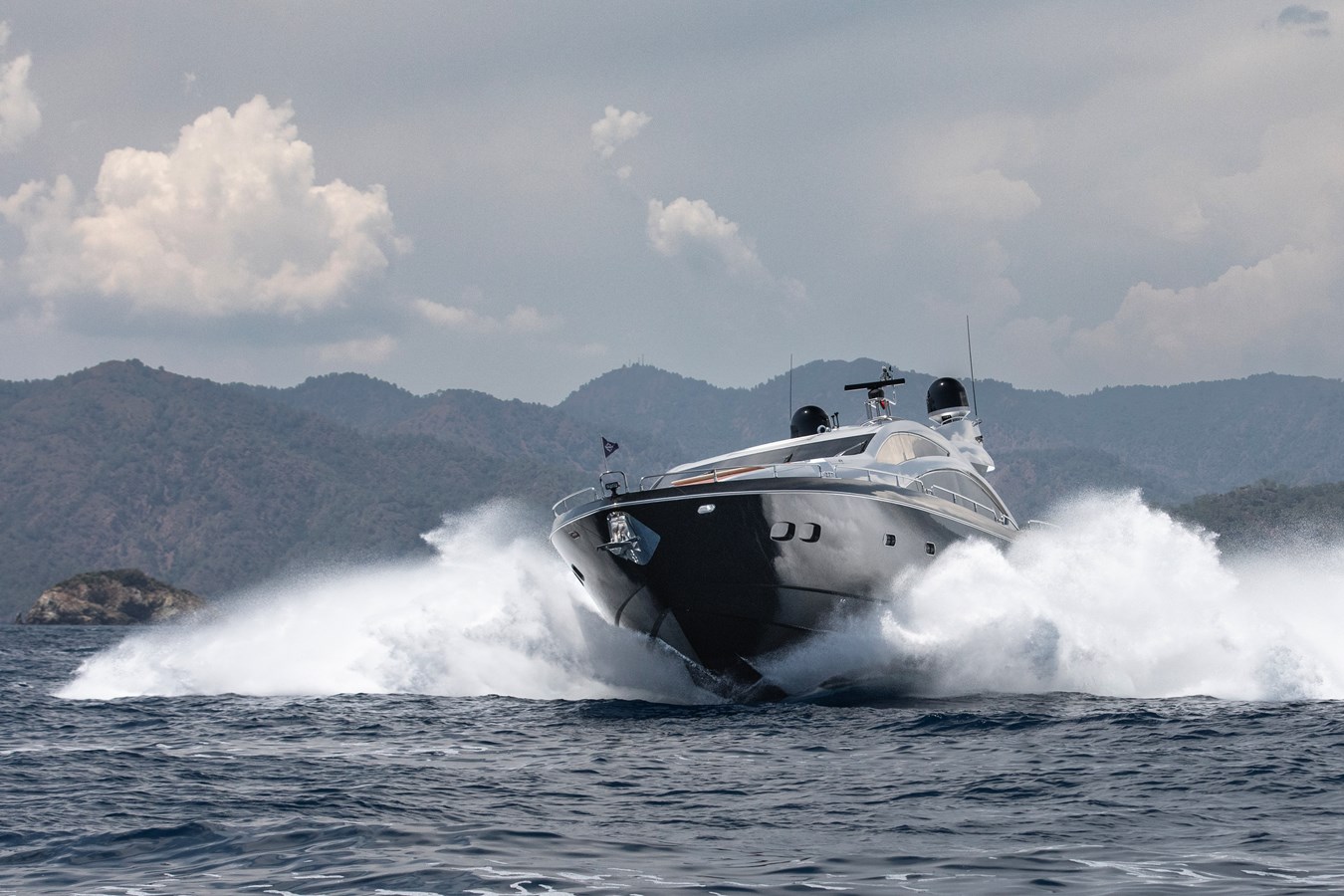Sunseeker Motor Yacht Amara For Sale