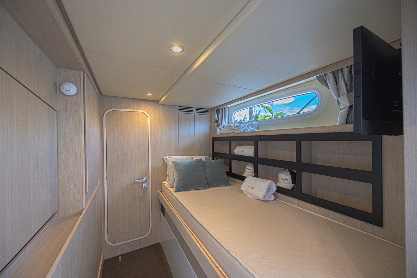 Azimut Yachts Motor Yacht XAX66M61L122 For Sale