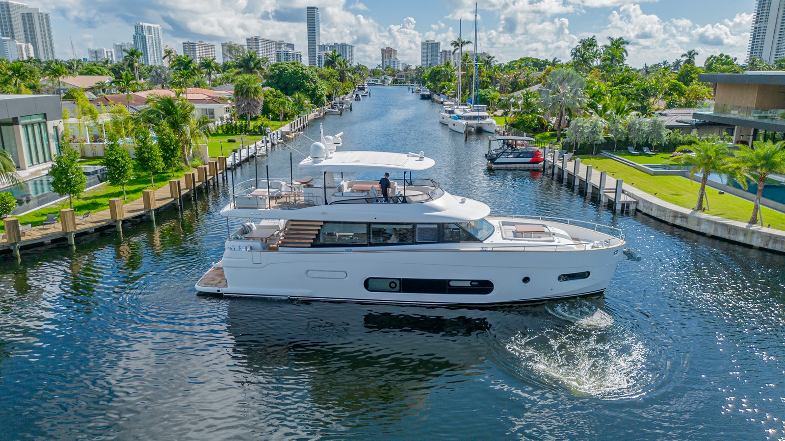 Azimut Yachts Motor Yacht XAX66M61L122 For Sale