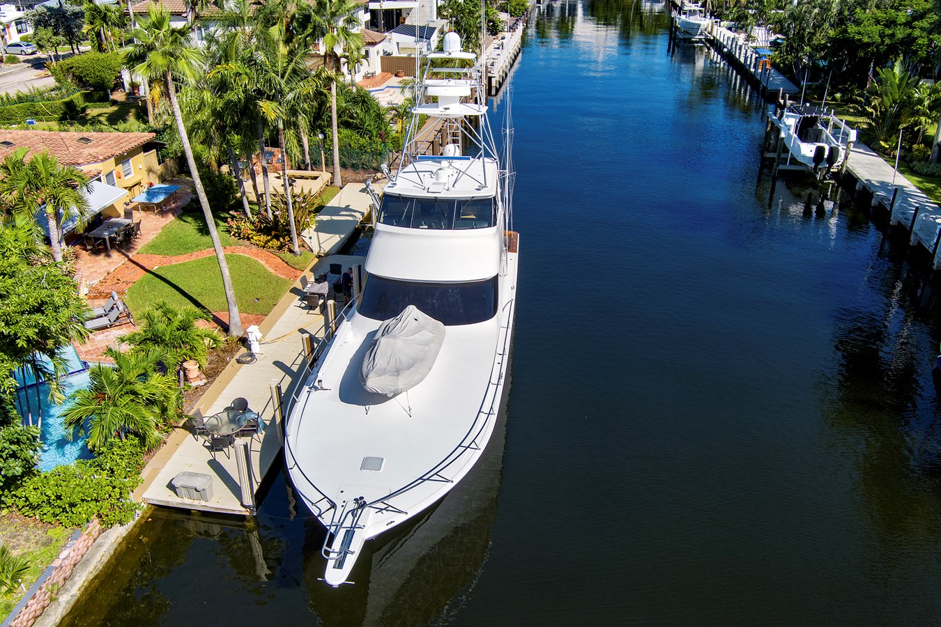 Viking Motor Yacht VKY74038A808 For Sale