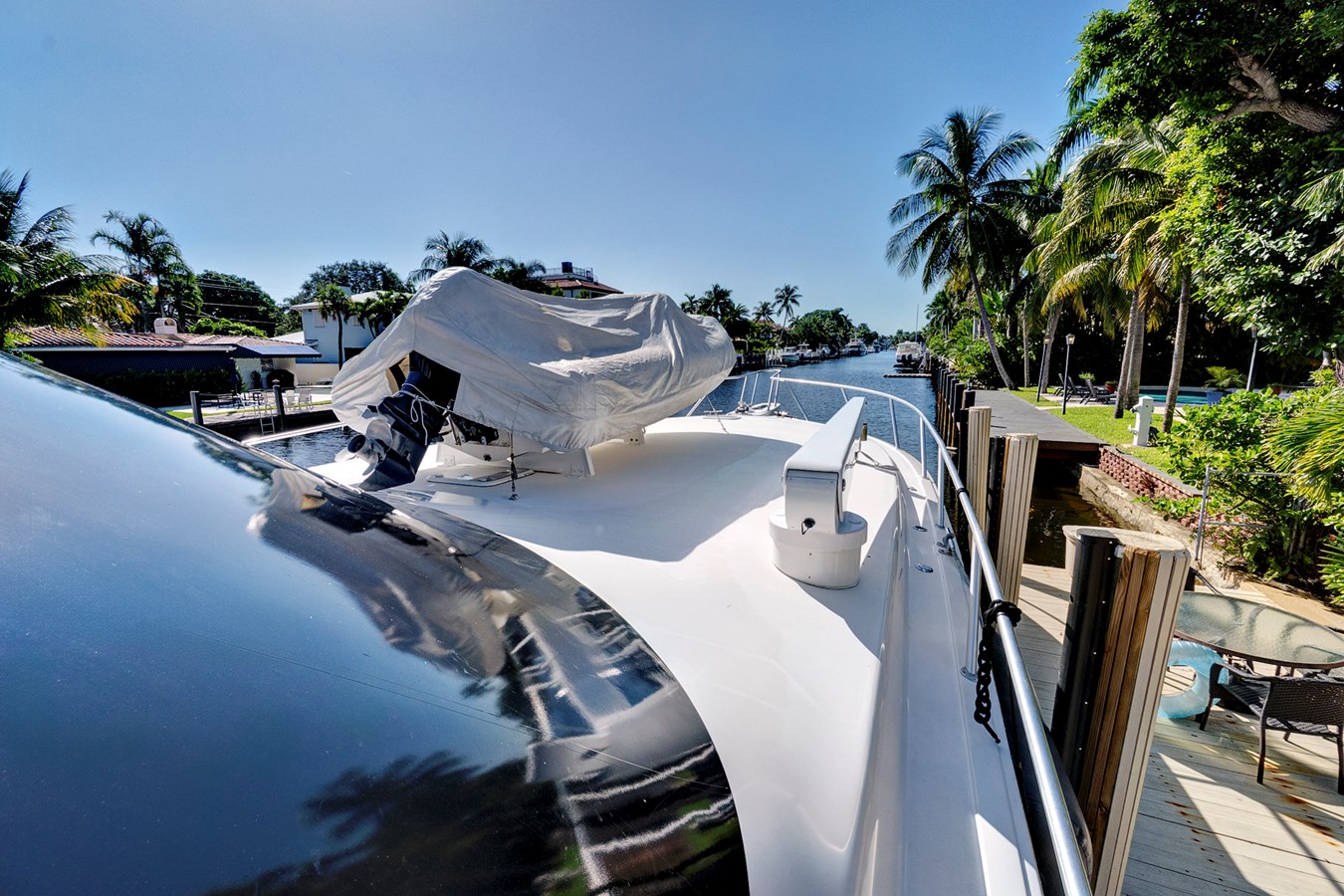 Viking Motor Yacht VKY74038A808 For Sale