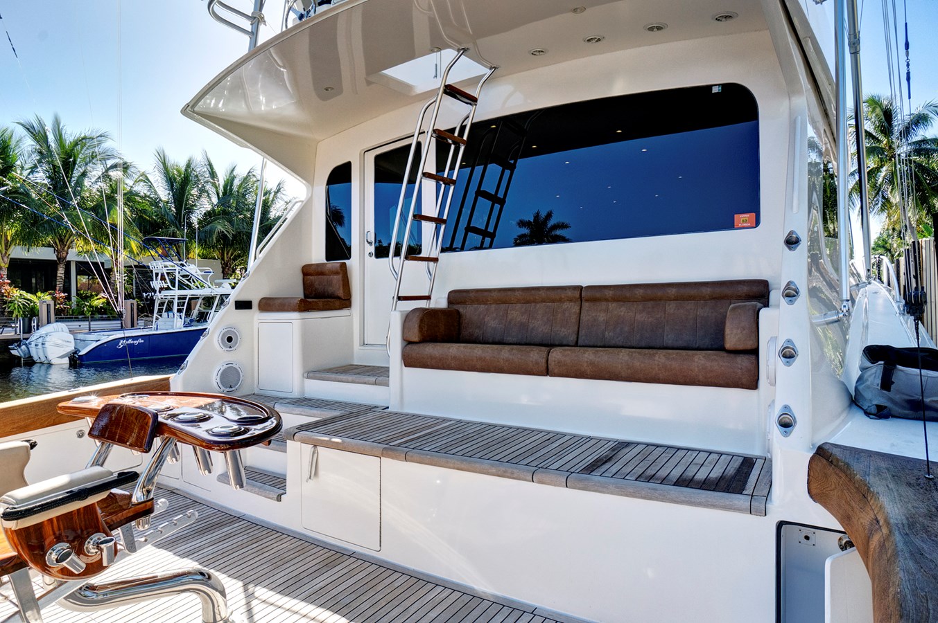 Viking Motor Yacht VKY74038A808 For Sale