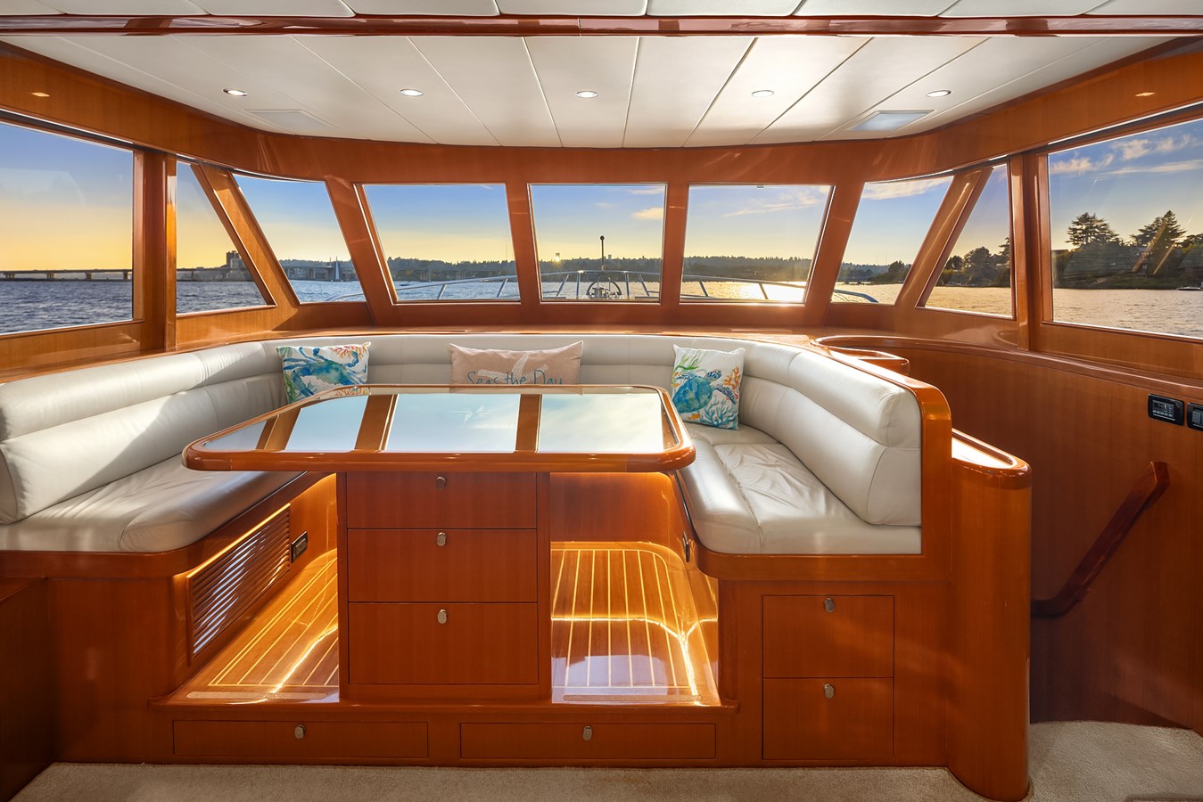 Hampton Yachts Motor Yacht LA BELLA VITA II For Sale