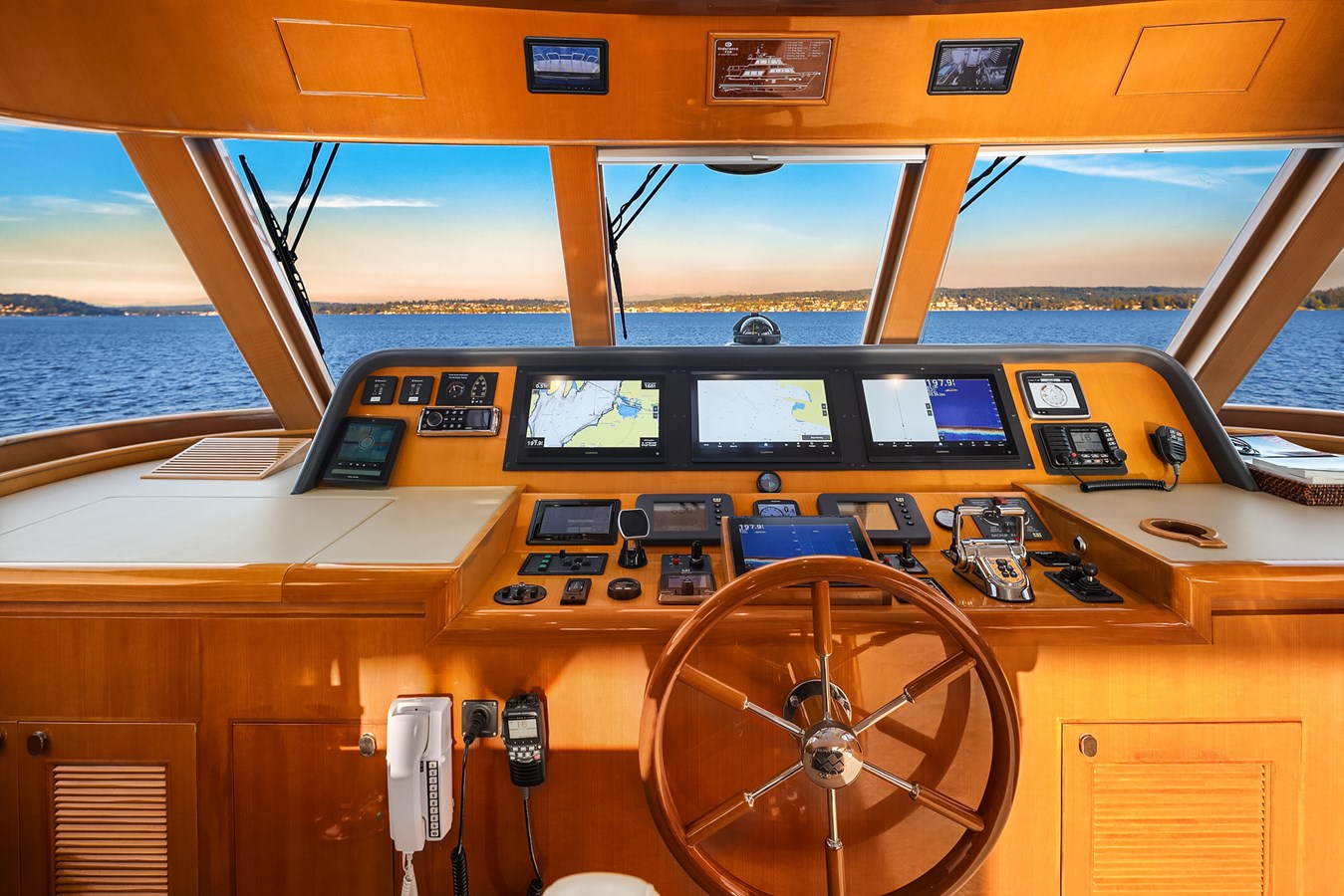 Hampton Yachts Motor Yacht LA BELLA VITA II For Sale