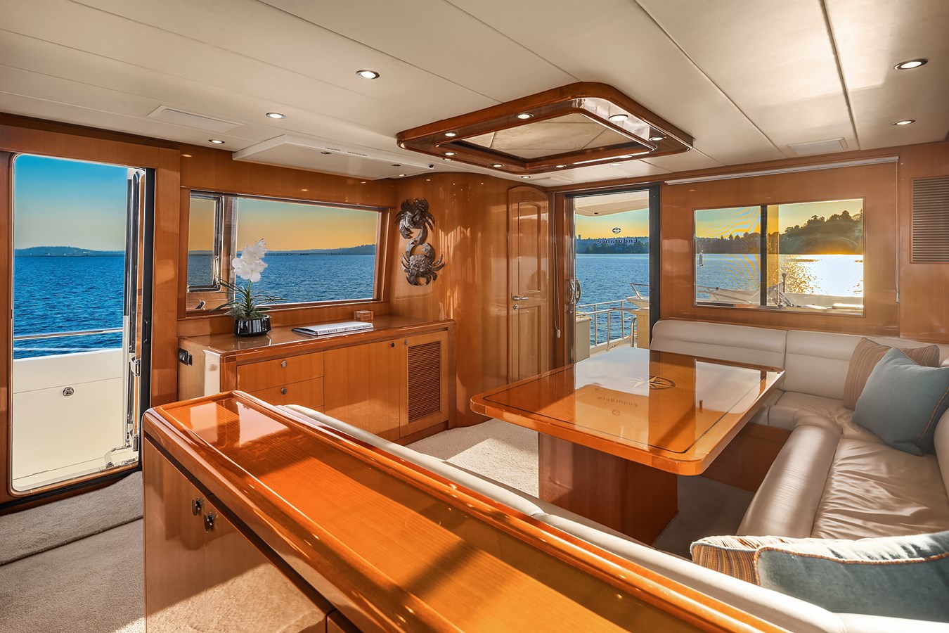 Hampton Yachts Motor Yacht LA BELLA VITA II For Sale