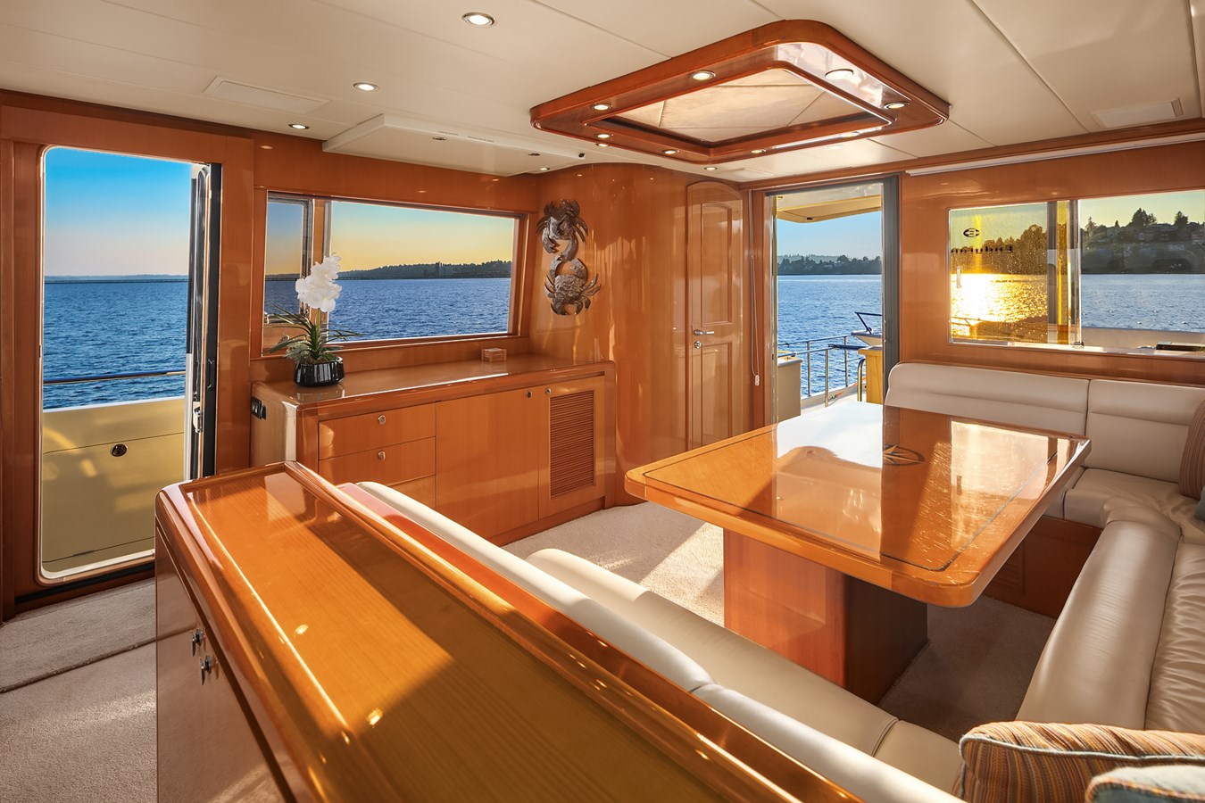 Hampton Yachts Motor Yacht LA BELLA VITA II For Sale