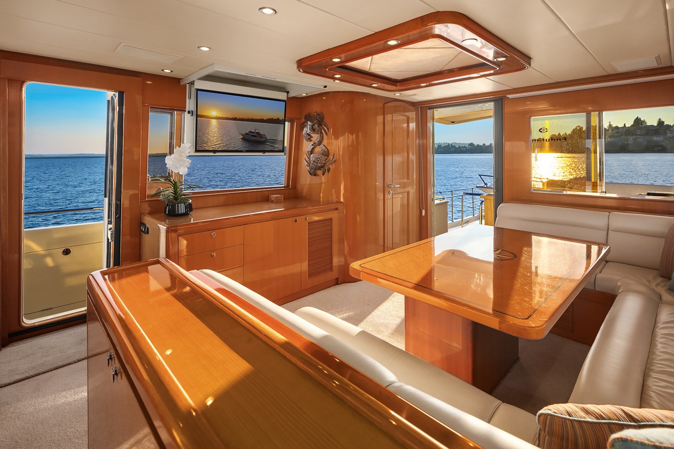 Hampton Yachts Motor Yacht LA BELLA VITA II For Sale