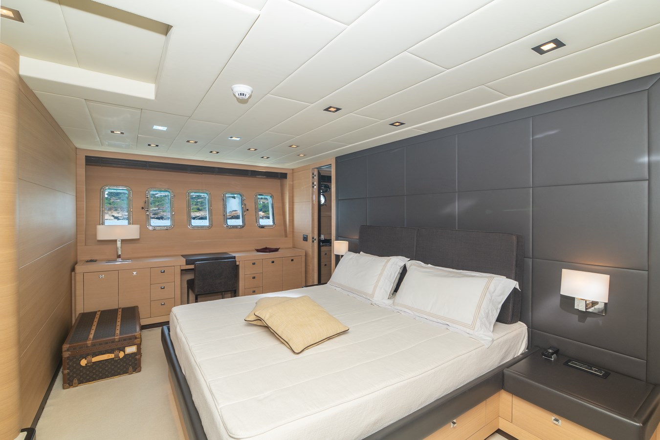 Overmarine Group Cruising Yacht KAWAI For Sale