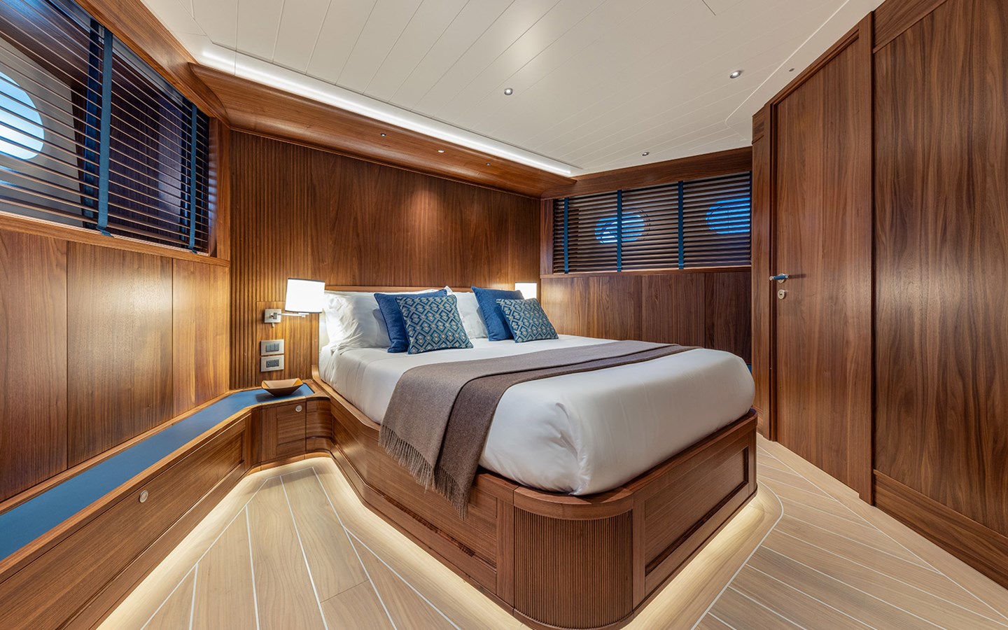 Cantiere Delle Marche Motor Yacht EMPIRE For Sale