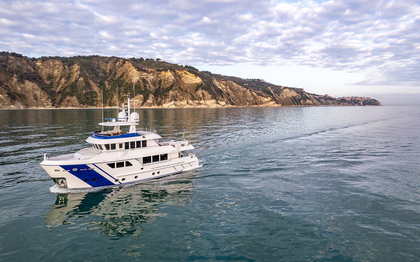 Cantiere Delle Marche Motor Yacht EMPIRE For Sale