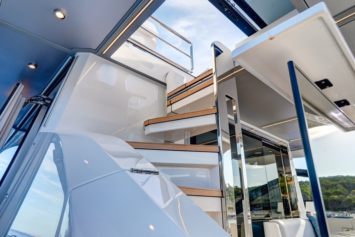 Azimut Yachts Motor Yacht APRICITY For Sale