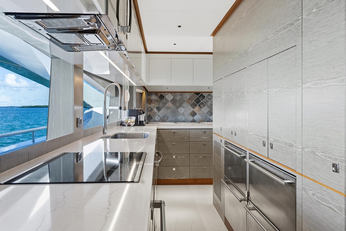 Horizon Yachts Motor Yacht WILD DUCK For Sale