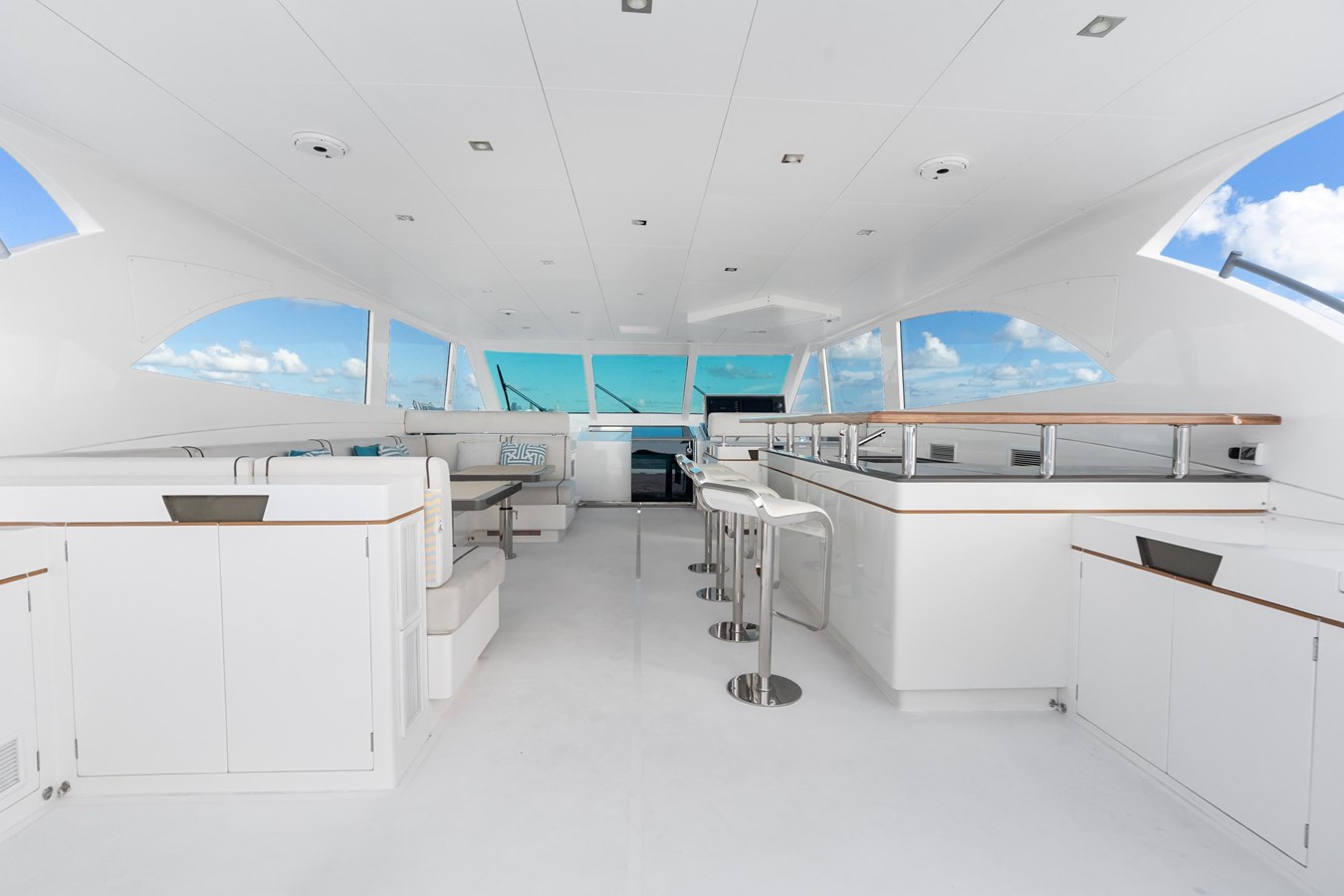 Horizon Yachts Motor Yacht WILD DUCK For Sale