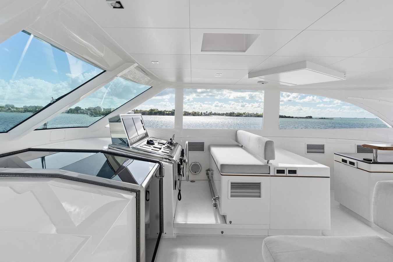 Horizon Yachts Motor Yacht WILD DUCK For Sale