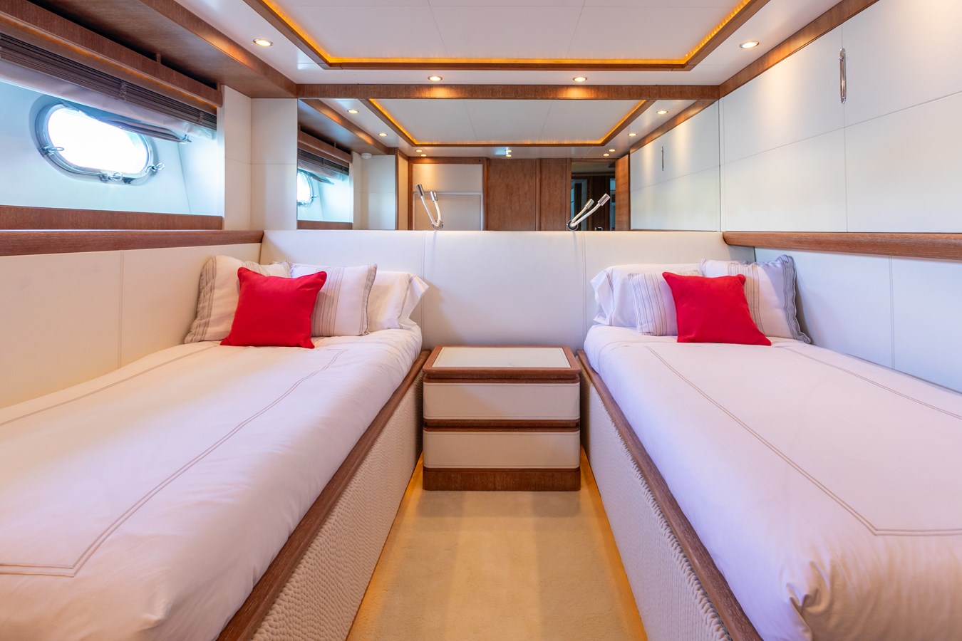 Astilleros Astondoa Motor Yacht B TWO For Sale