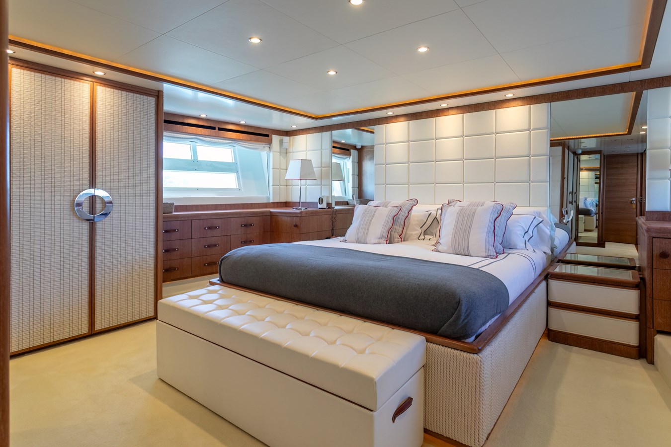 Astilleros Astondoa Motor Yacht B TWO For Sale