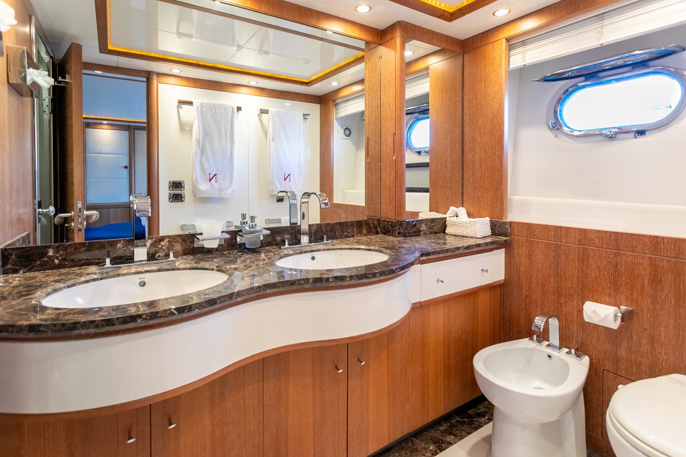 Astilleros Astondoa Motor Yacht B TWO For Sale