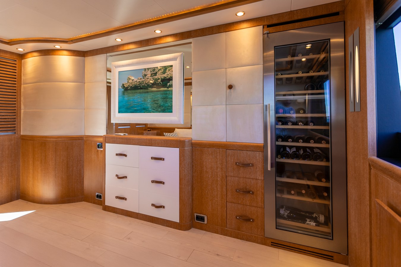 Astilleros Astondoa Motor Yacht B TWO For Sale