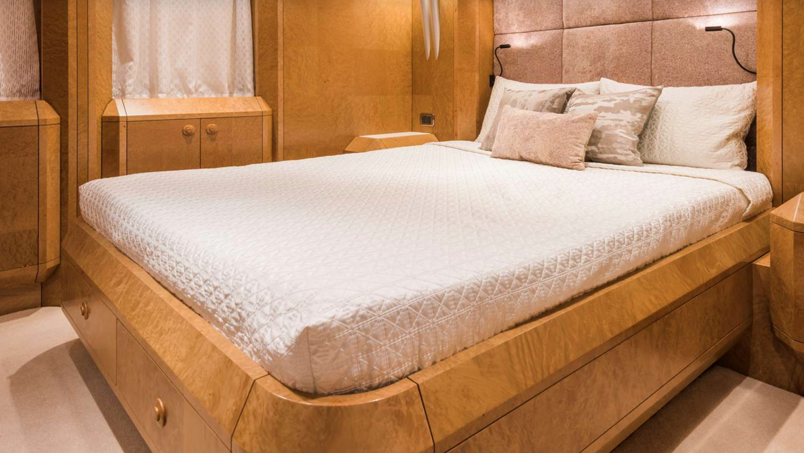 Evolution Yachts Motor Yacht Benita Blue For Sale