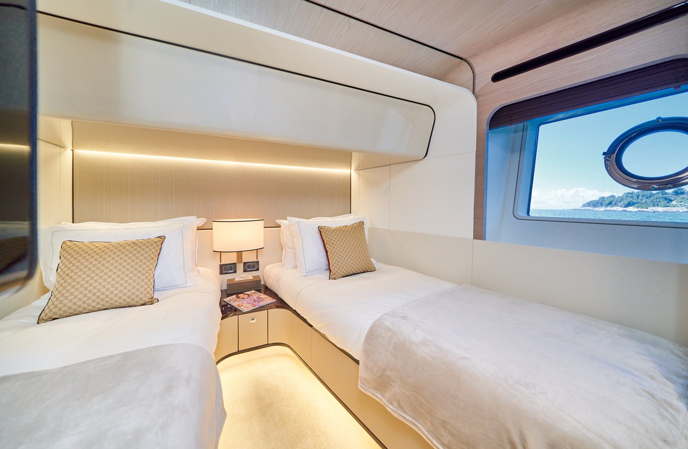 Azimut Yachts Motor Yacht ALUMINIA TOO For Sale