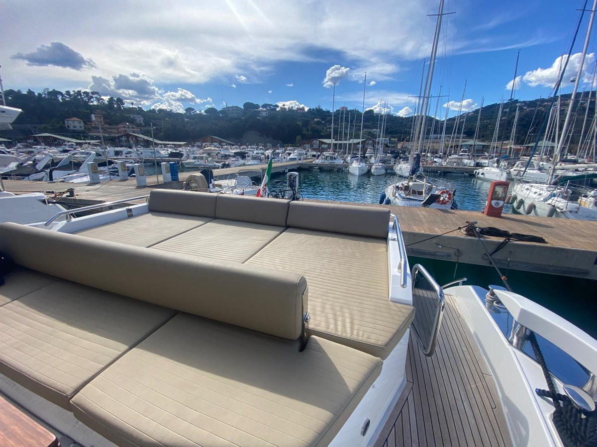 Azimut Yachts Motor Yacht 10009846 For Sale