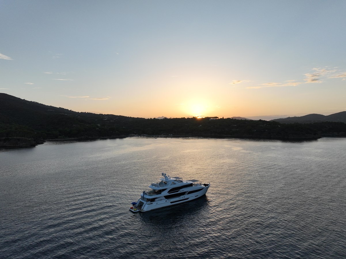 Hargrave Custom Yachts Motor Yacht ROMEO FOXTROT II For Sale