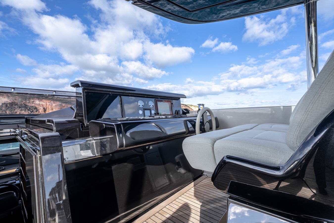 Riva Yacht Motor Yacht NOI For Sale