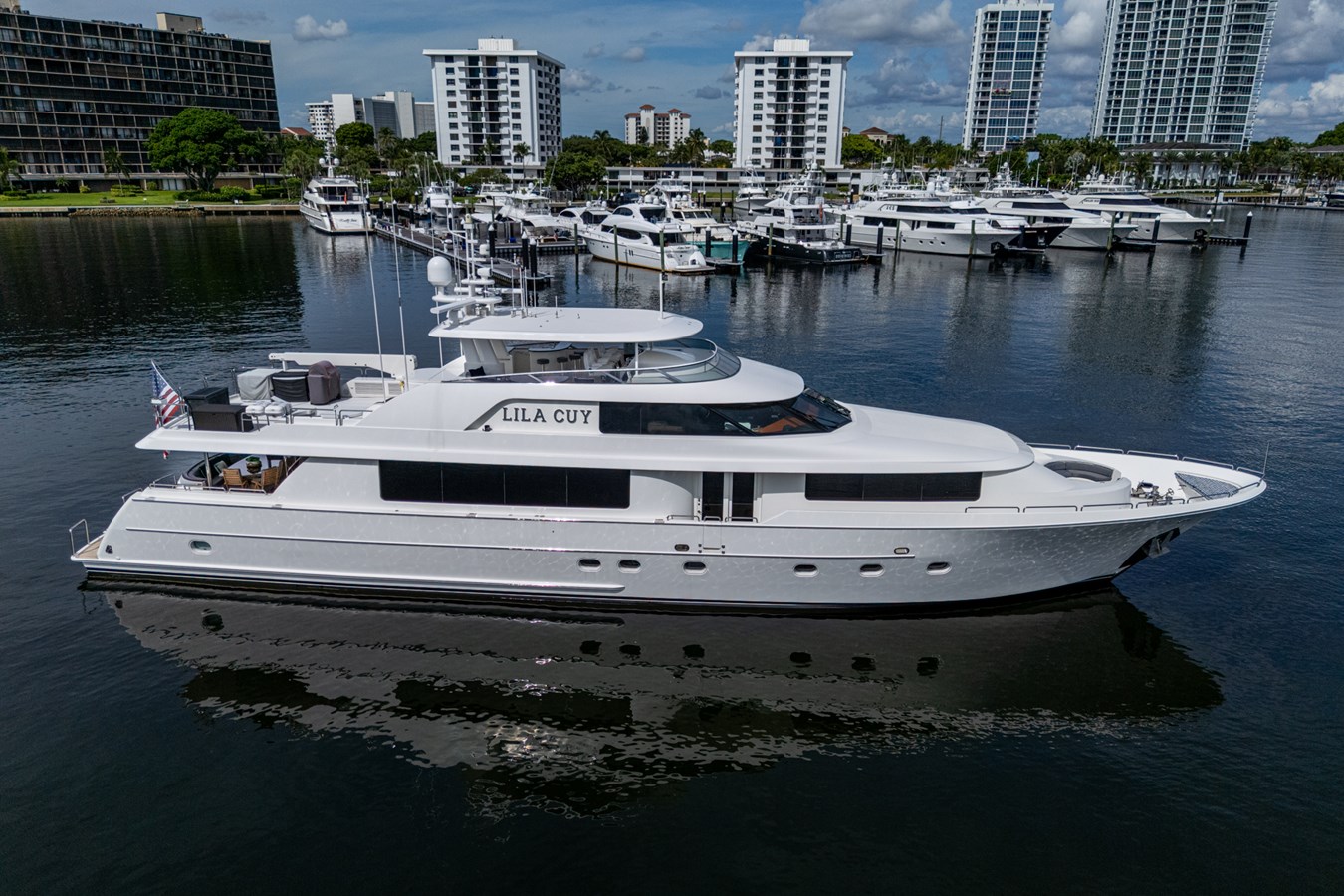 Westport Motor Yacht Lila Cuy For Sale