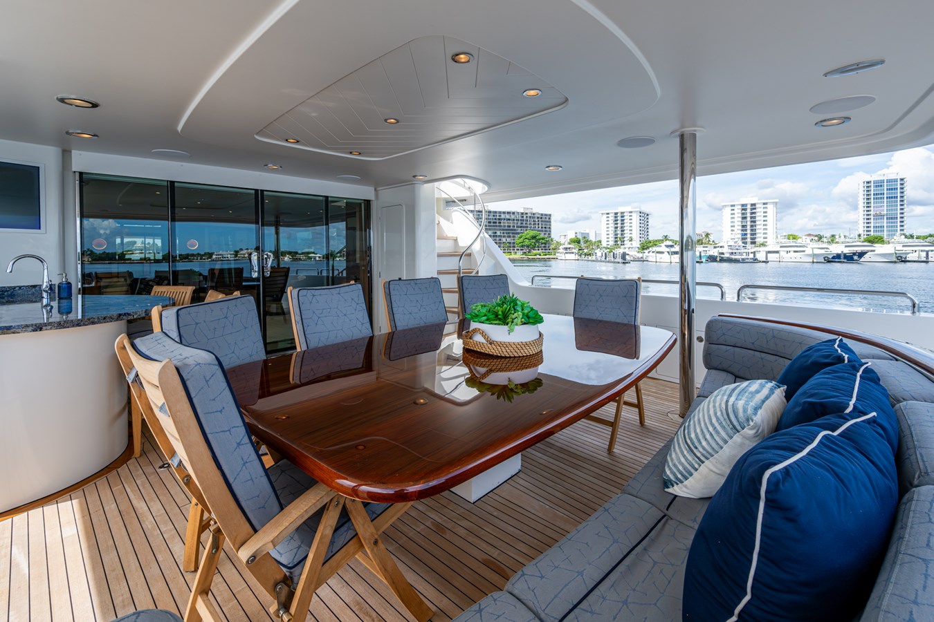 Westport Motor Yacht Lila Cuy For Sale