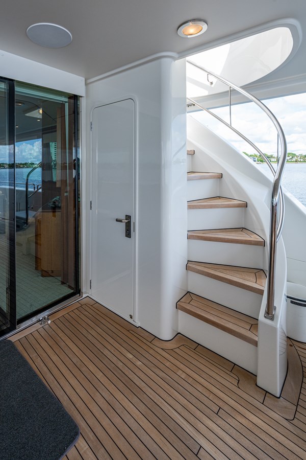 Westport Motor Yacht Lila Cuy For Sale