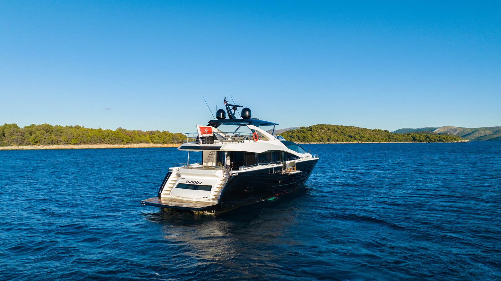 Sunseeker Motor Yacht Black Mamba For Sale