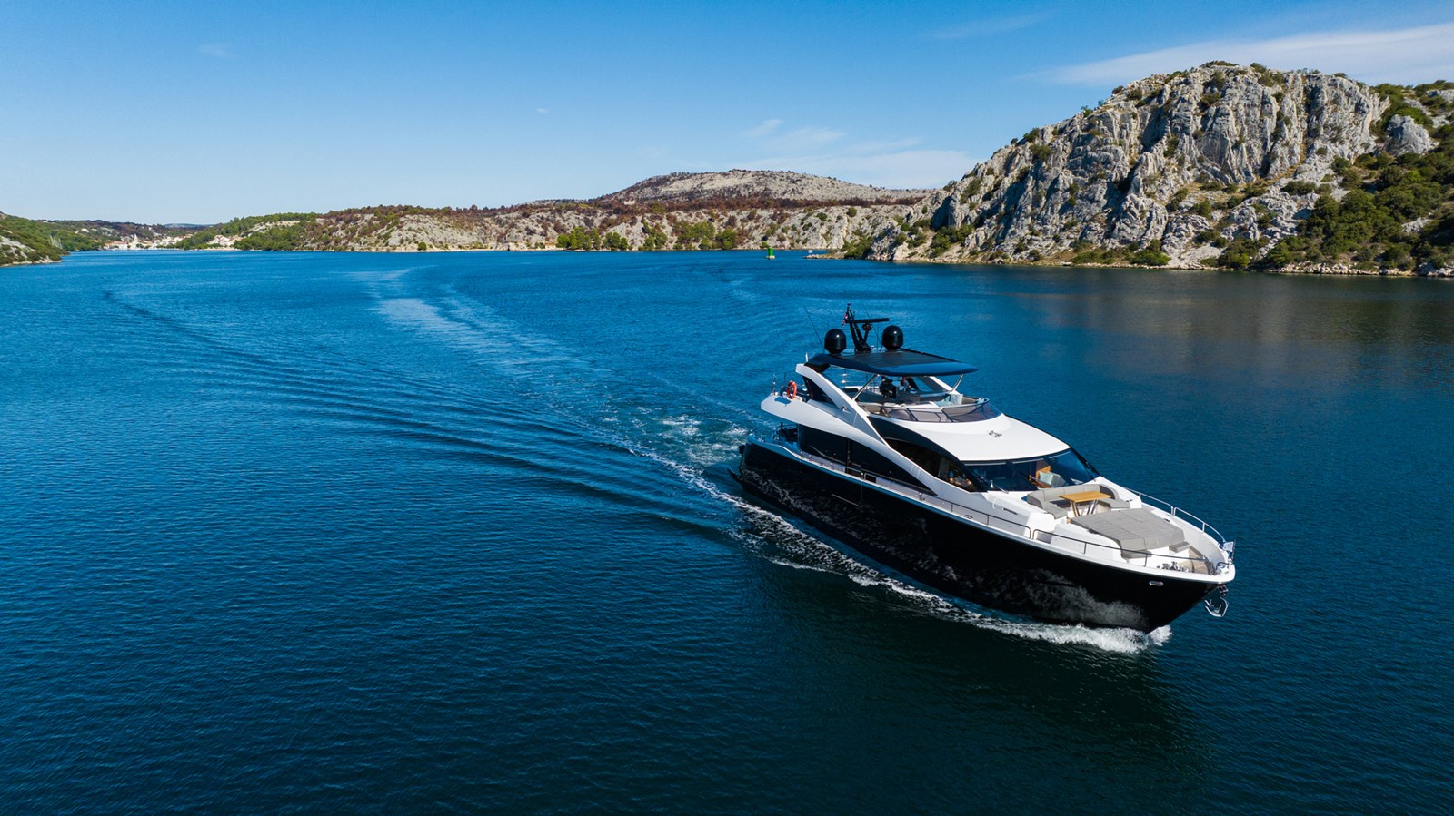 Sunseeker Motor Yacht Black Mamba For Sale