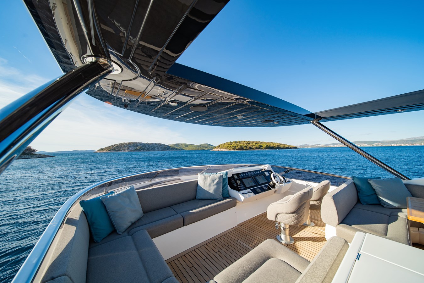 Sunseeker Motor Yacht Black Mamba For Sale