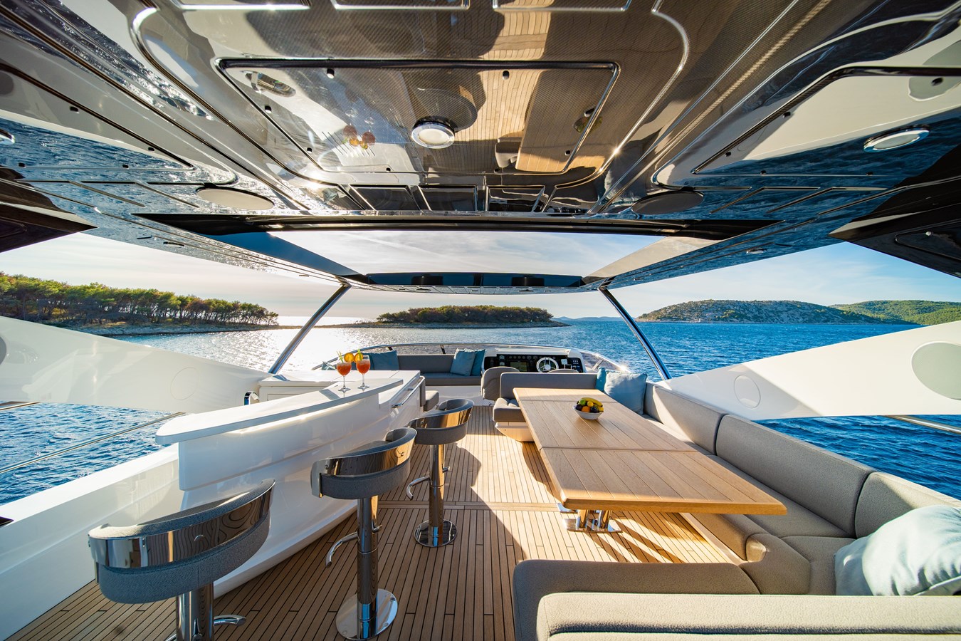 Sunseeker Motor Yacht Black Mamba For Sale