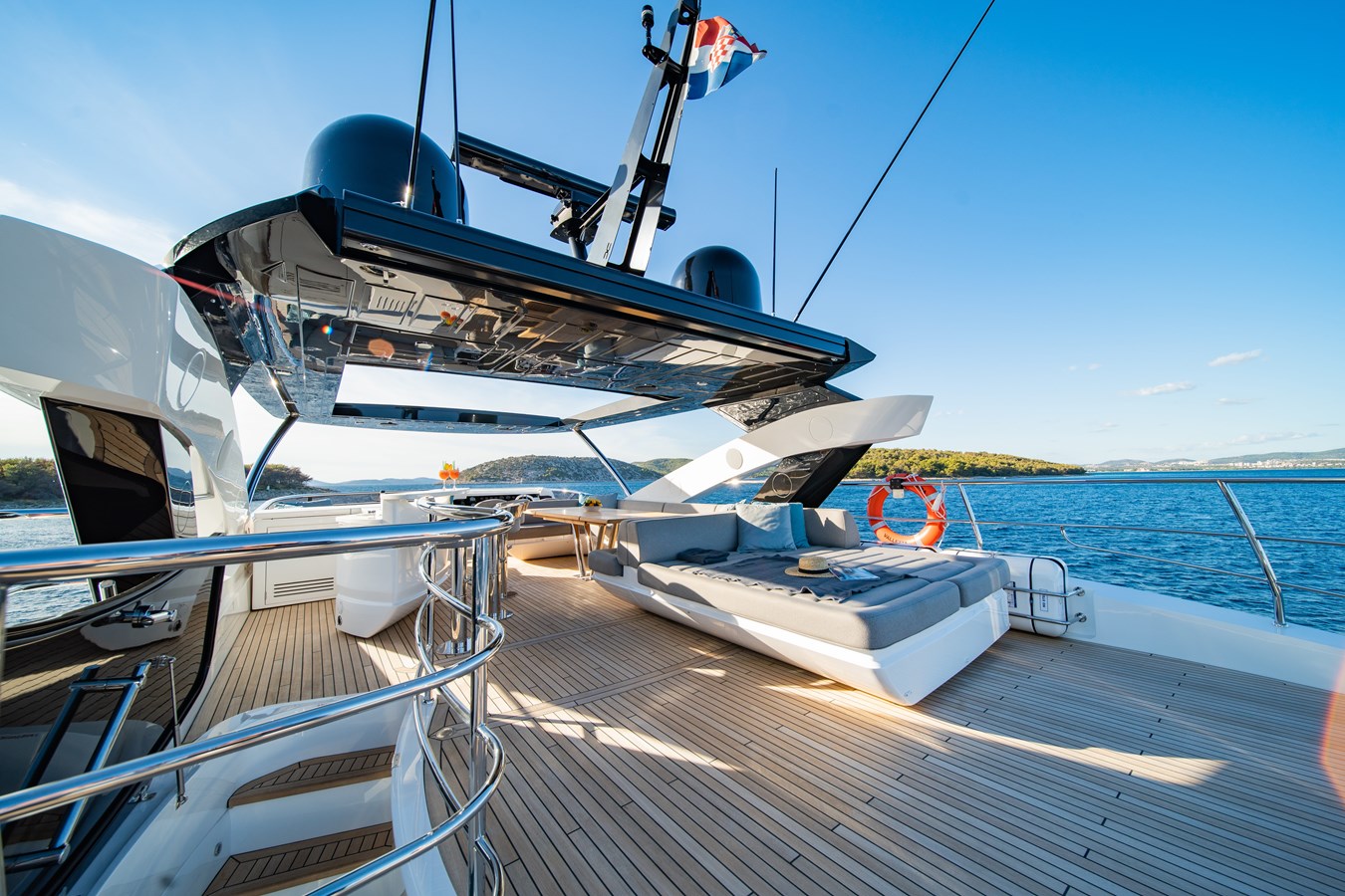 Sunseeker Motor Yacht Black Mamba For Sale