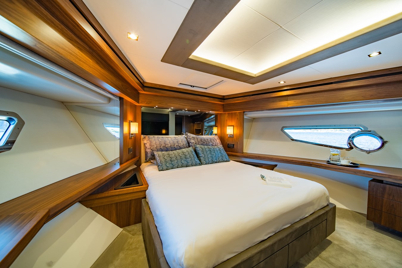Sunseeker Motor Yacht Black Mamba For Sale