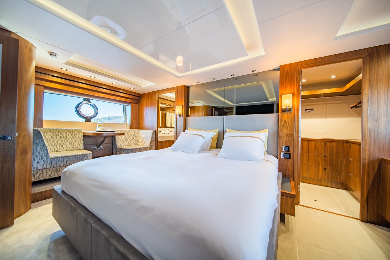 Sunseeker Motor Yacht Black Mamba For Sale