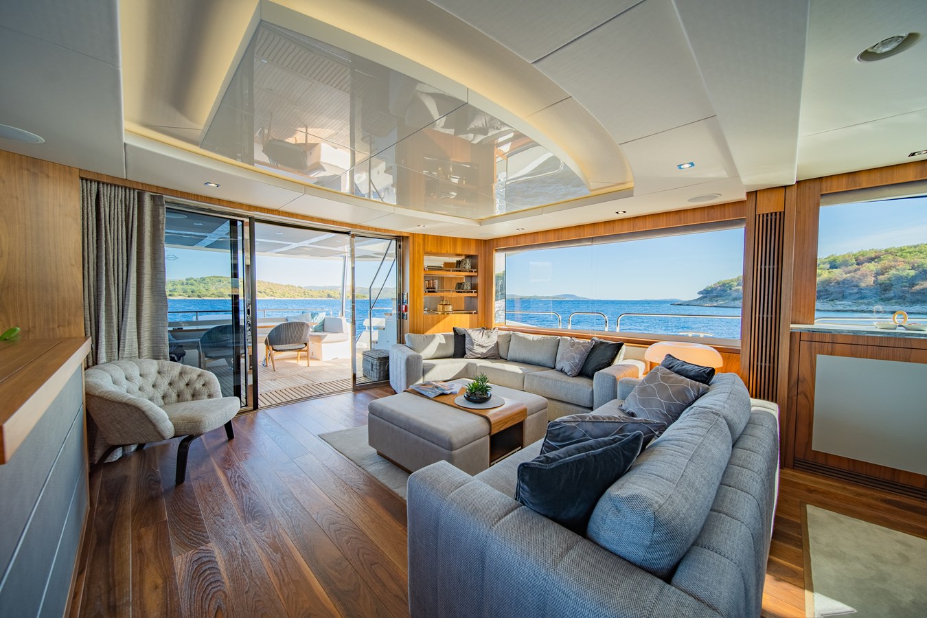Sunseeker Motor Yacht Black Mamba For Sale