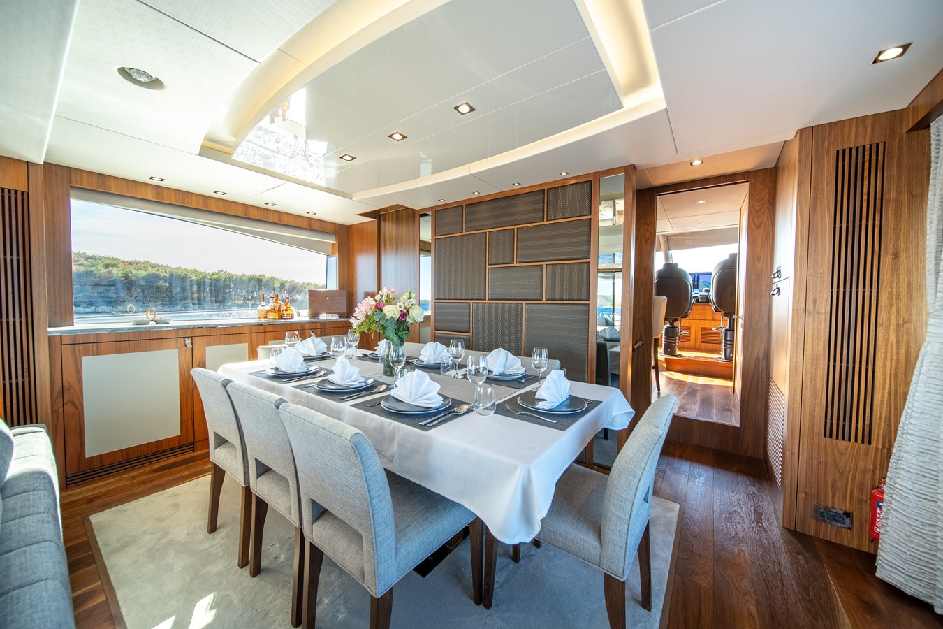 Sunseeker Motor Yacht Black Mamba For Sale