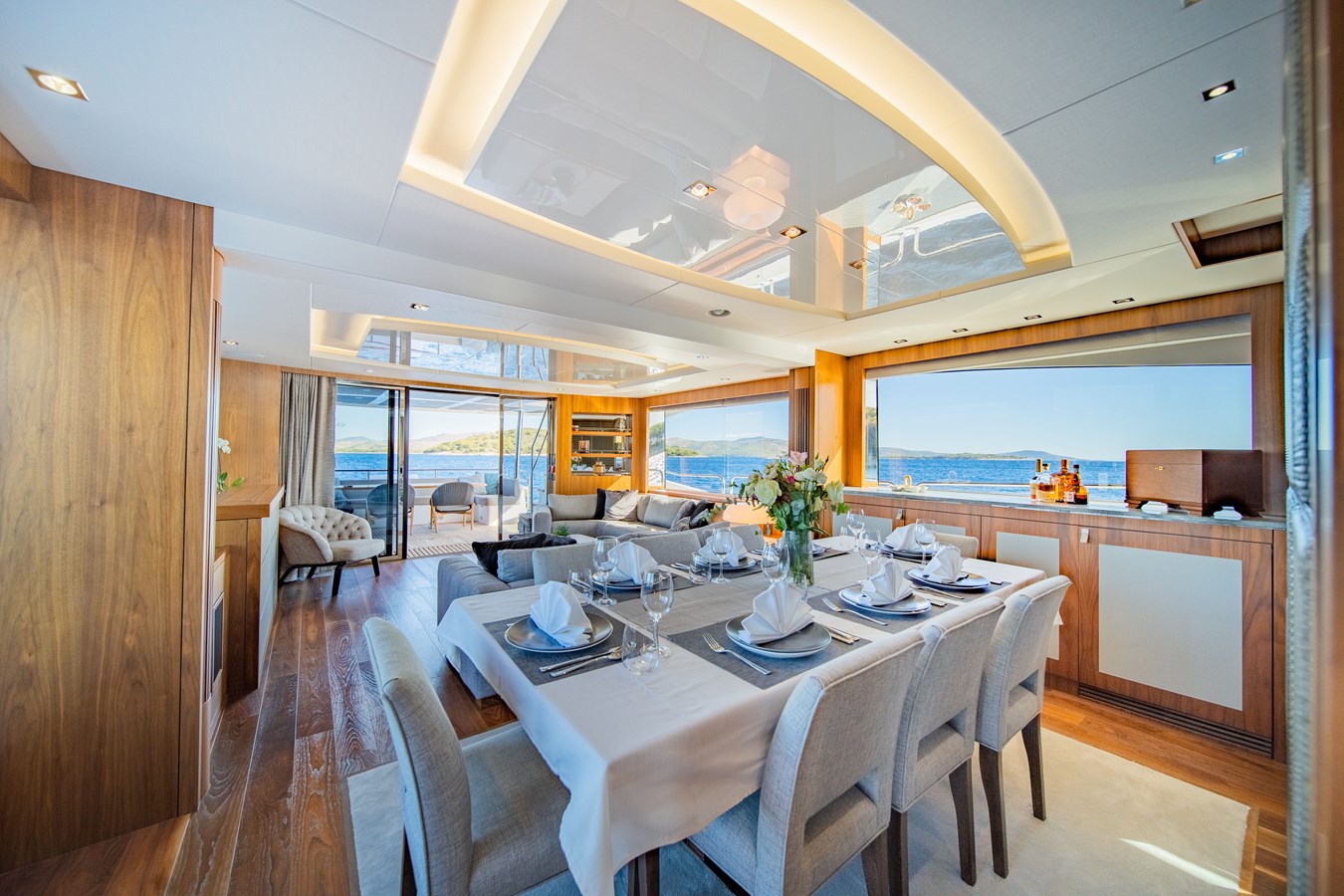 Sunseeker Motor Yacht Black Mamba For Sale