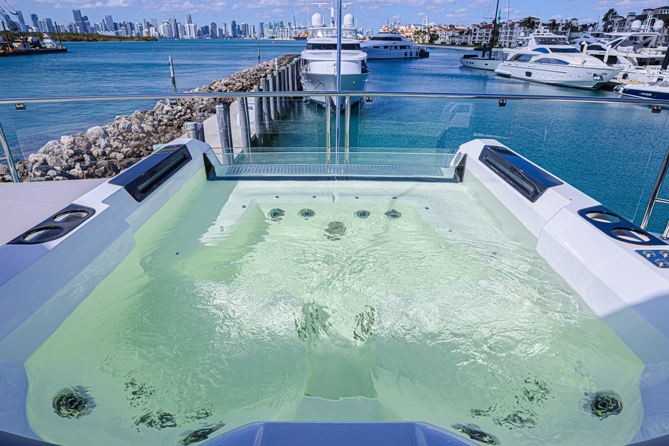 Sunseeker Motor Yacht HIDEOUT For Sale
