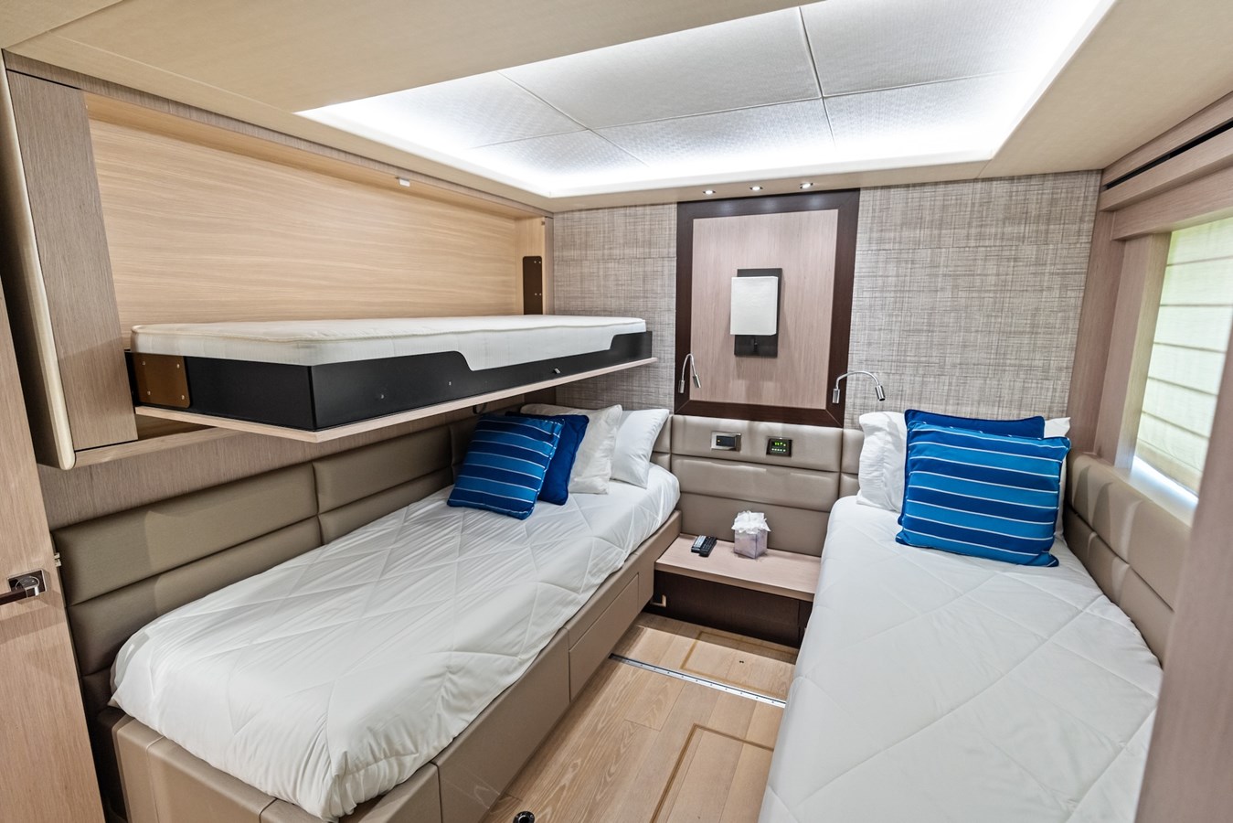 Sunseeker Motor Yacht AQUA VISTA For Sale