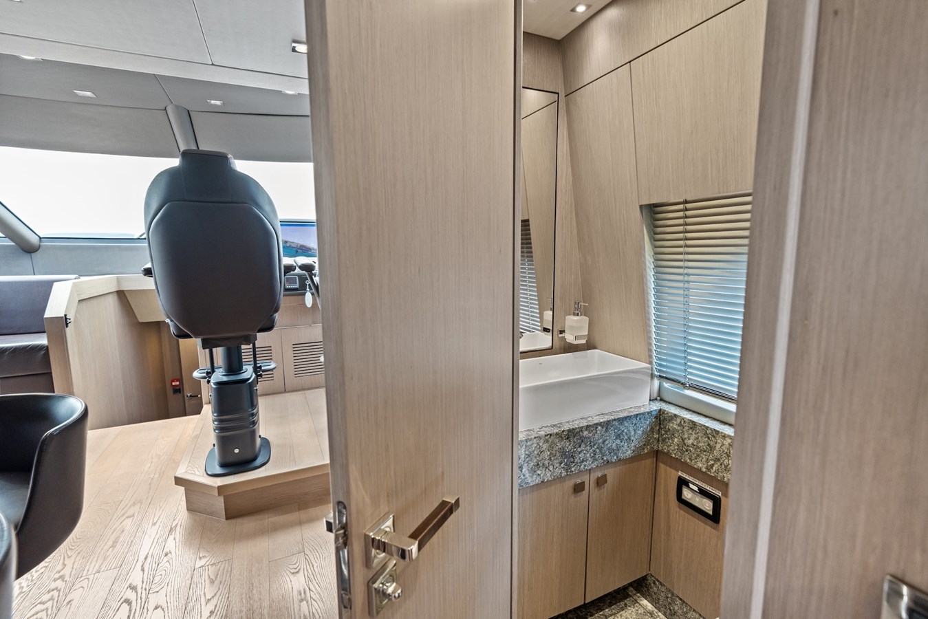 Sunseeker Motor Yacht AQUA VISTA For Sale