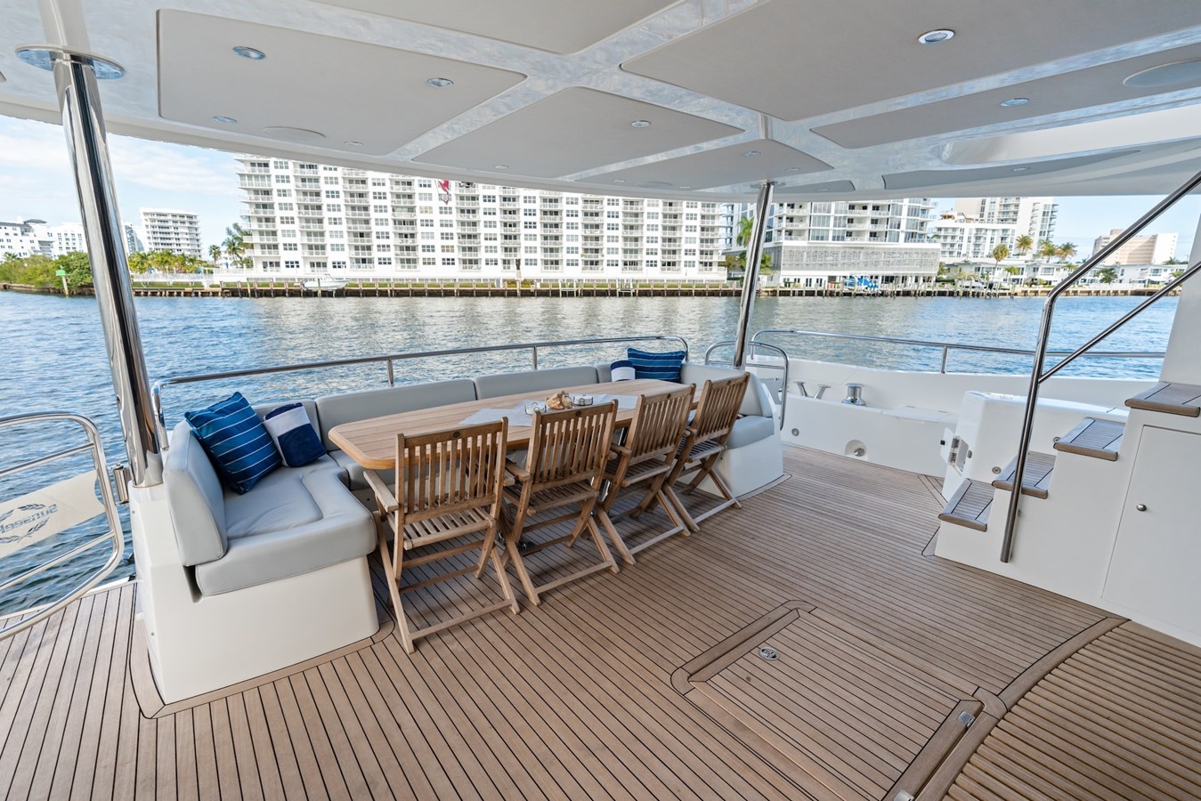 Sunseeker Motor Yacht AQUA VISTA For Sale
