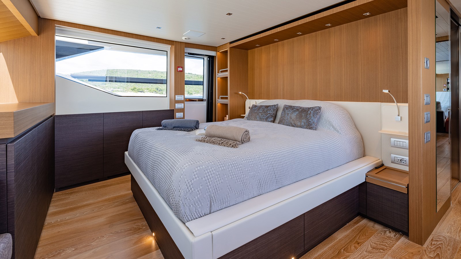 Sanlorenzo Yachts Motor Yacht Journey For Sale