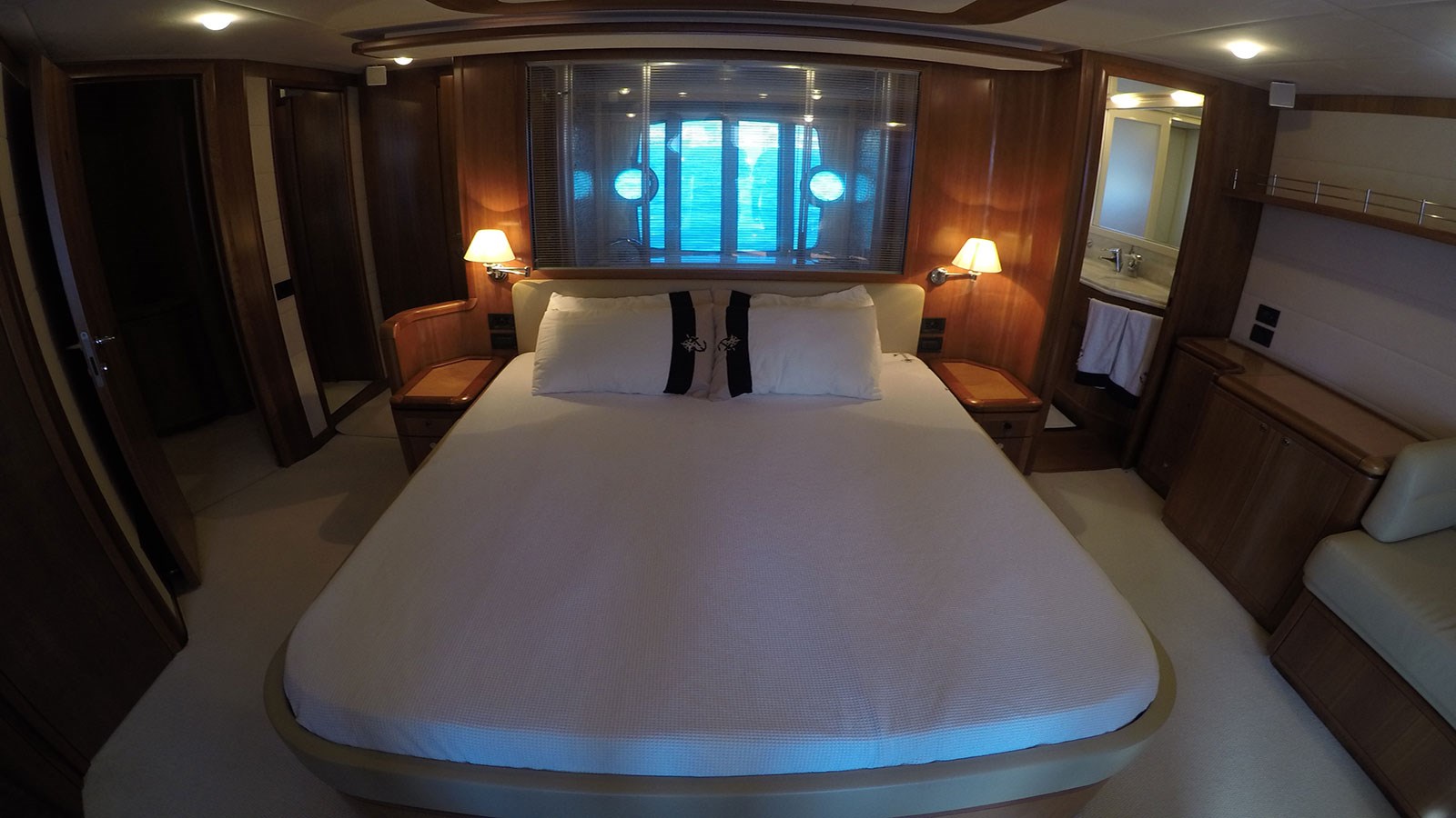 Ferretti Motor Yacht QUIT For Sale