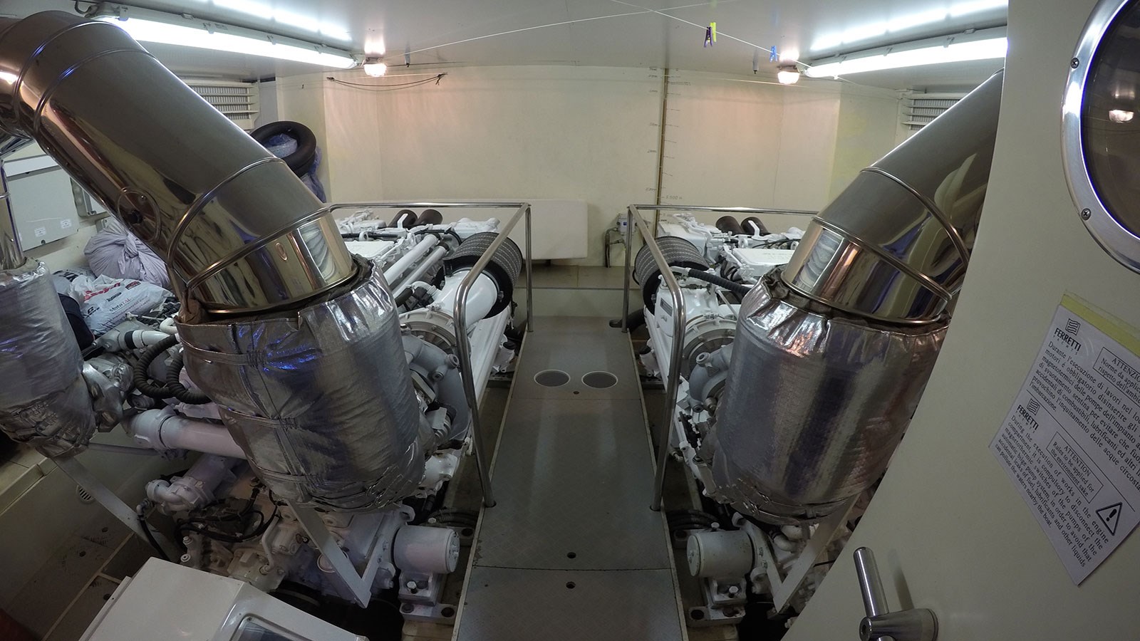 Ferretti Motor Yacht QUIT For Sale