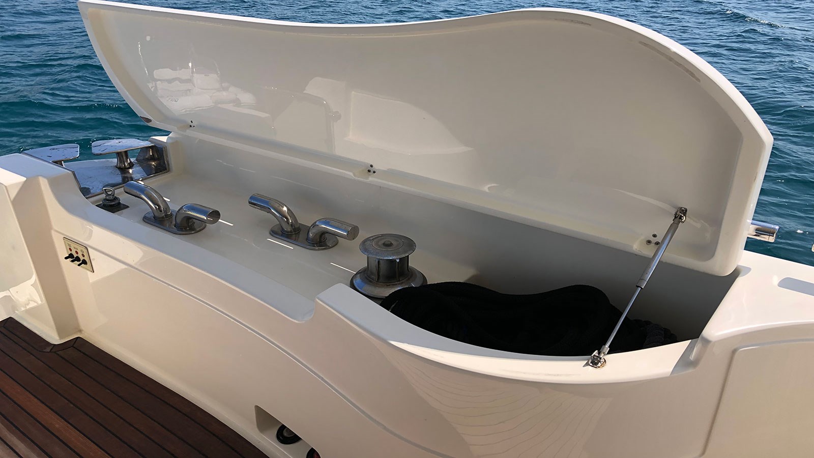 Ferretti Motor Yacht QUIT For Sale